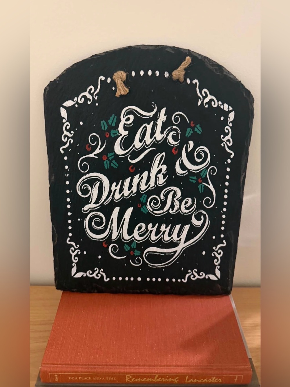 Decorative Holiday Slate w/ Rustic Twine Hanger